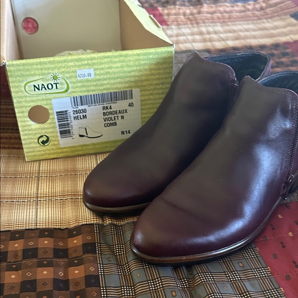 Naot Women’s Bordeaux Leather Boots - Picture 2 of 9